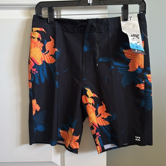 NWT Billabong Boys' Sundays Pro Boardshort, no liner, 27 waist, "Neon Night" - Picture 5 of 6